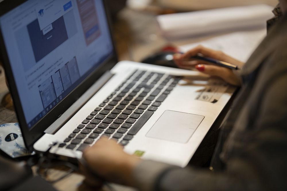 Digitale kurs: slik gjør du kunnskap om til inntekt på nett